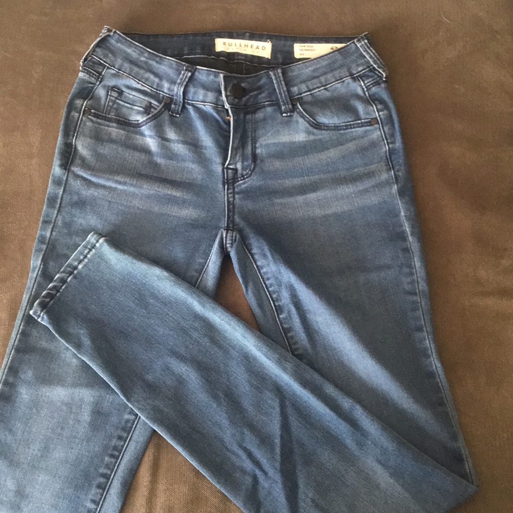 Low rise skinny jeans